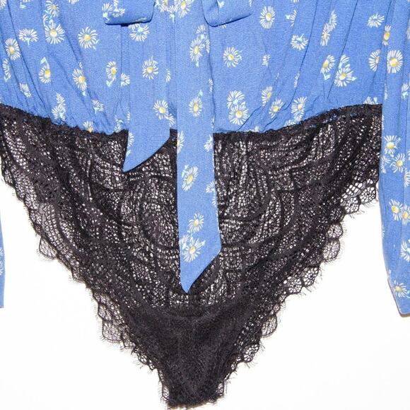 Free People Forties Printed Bell-Sleeve Bodysuit Medium - Picture 3 of 5